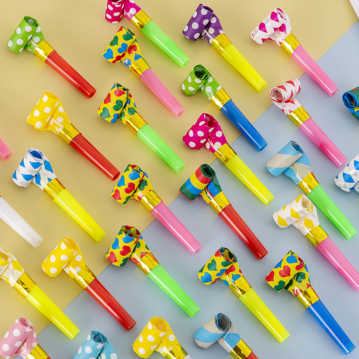 子供のためのカラフルなホイッスルおもちゃ、面白いおもちゃ、吹 - Kids Toys Easter のレビューと価格
