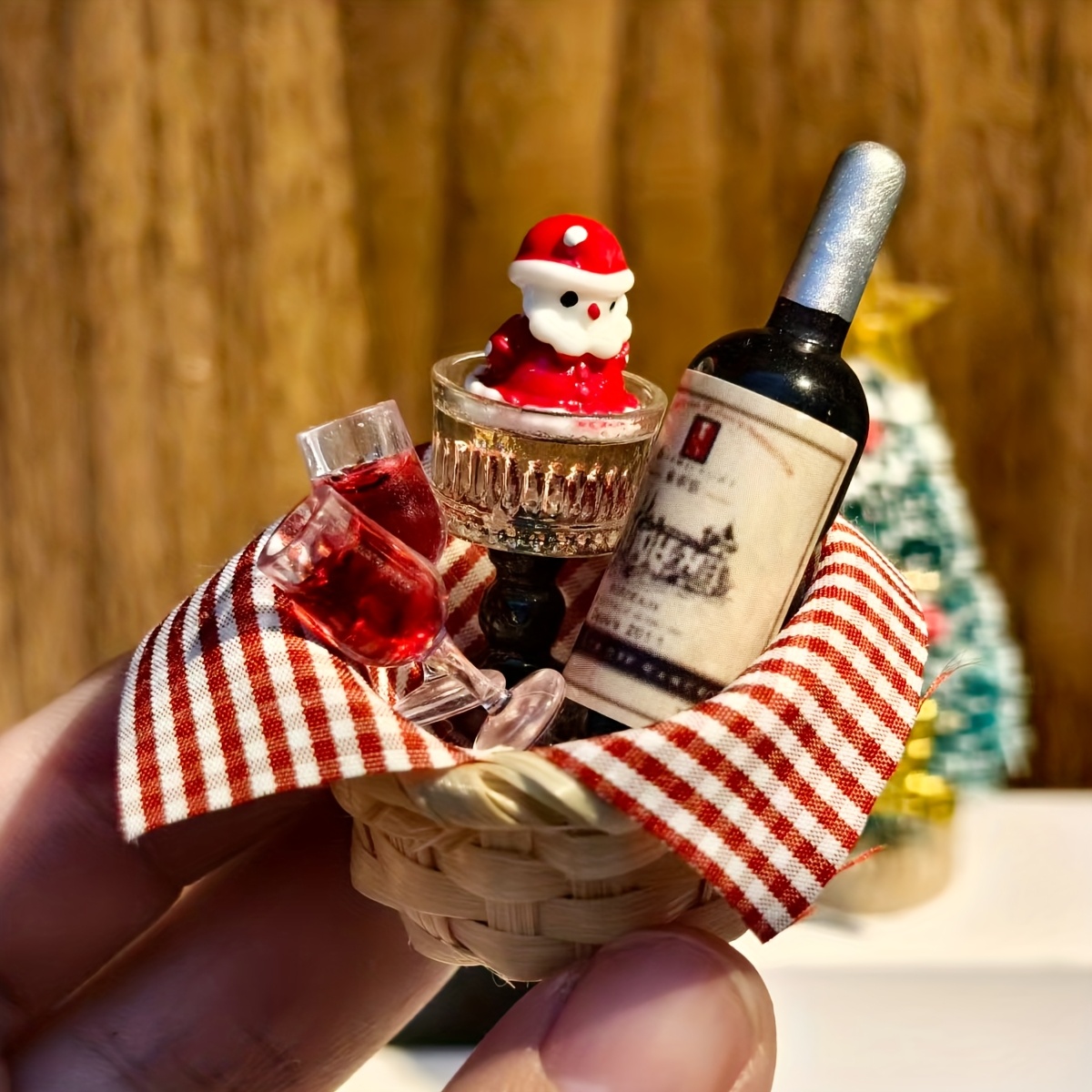1/12スケール ミニチュア クリスマスワインバスケットセッ - Dollhouse Furniture Set のレビューと価格