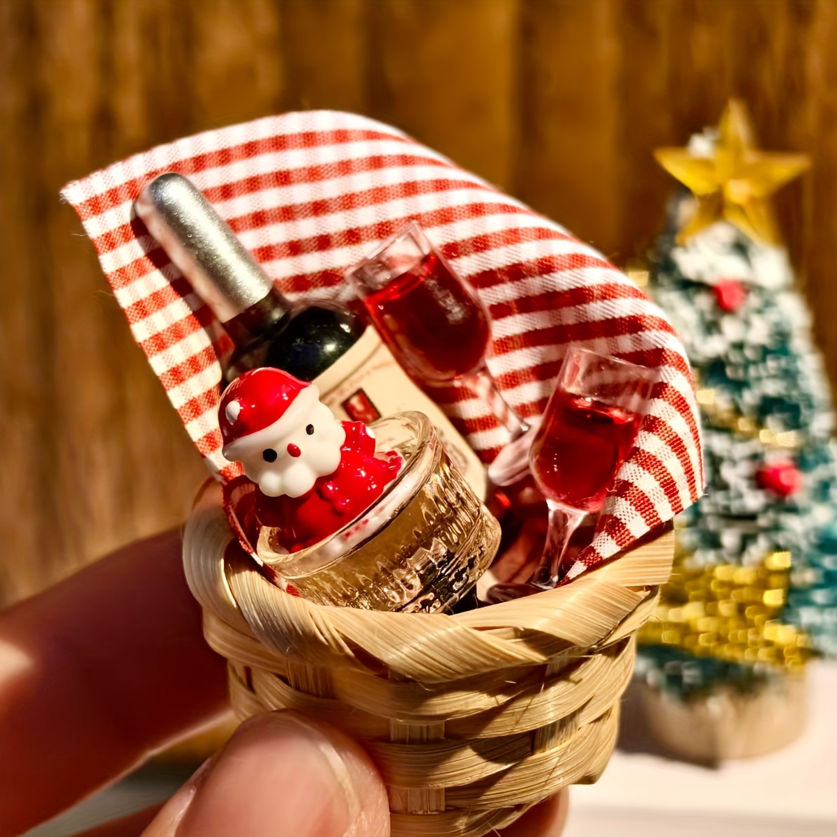 1/12スケール ミニチュア クリスマスワインバスケットセッ - Dollhouse Furniture Set のレビューと価格